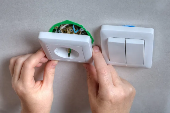 How To Fix A Light Switch in Orlando, FL